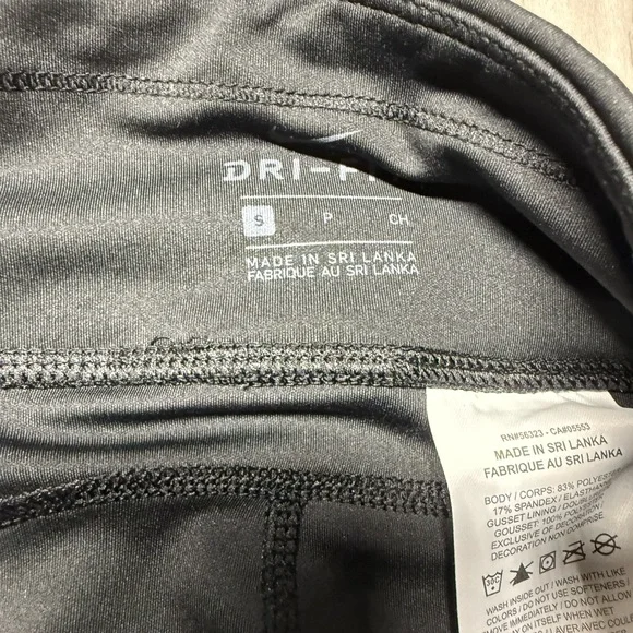 Nike Women's Black Shorts - Picture 5 of 8